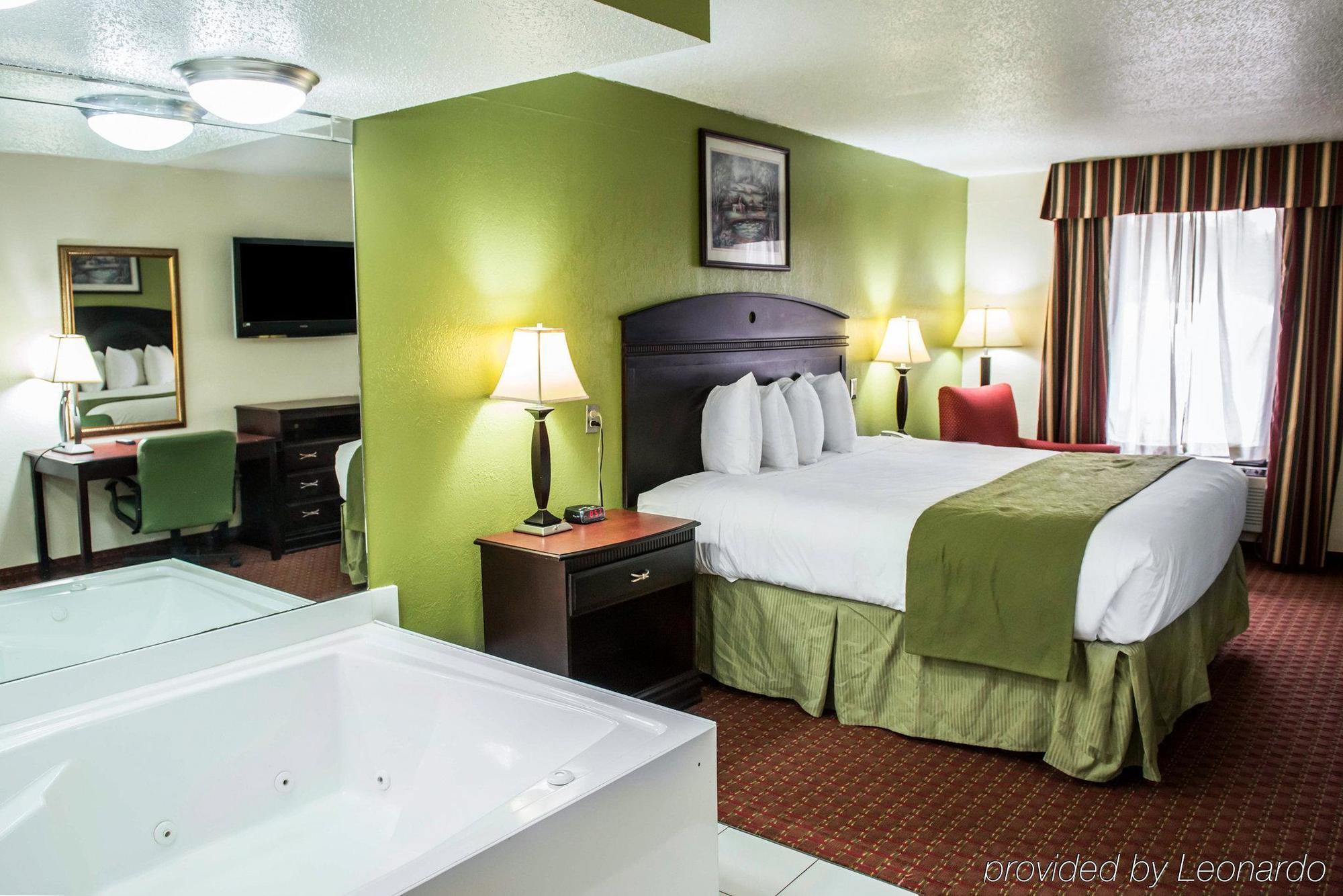 Quality Inn Chipley I-10 At Exit 120 Bagian luar foto